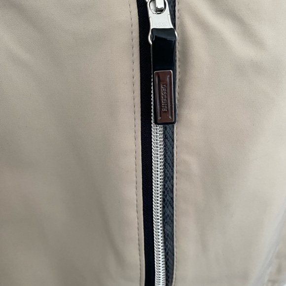 Descente Ski Jacket - Picture 8 of 16